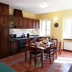 Apartman Vacanze Borgo Faraldi *