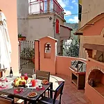 Vacanze Borgo Faraldi Apartman *