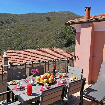 Vacanze Borgo Faraldi * Villa Faraldi