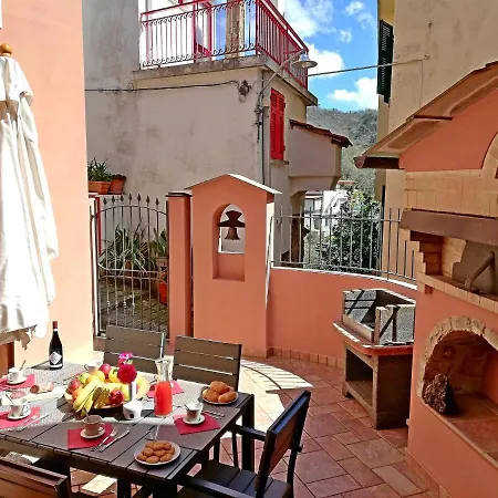 Vacanze Borgo Faraldi Appartamento *
